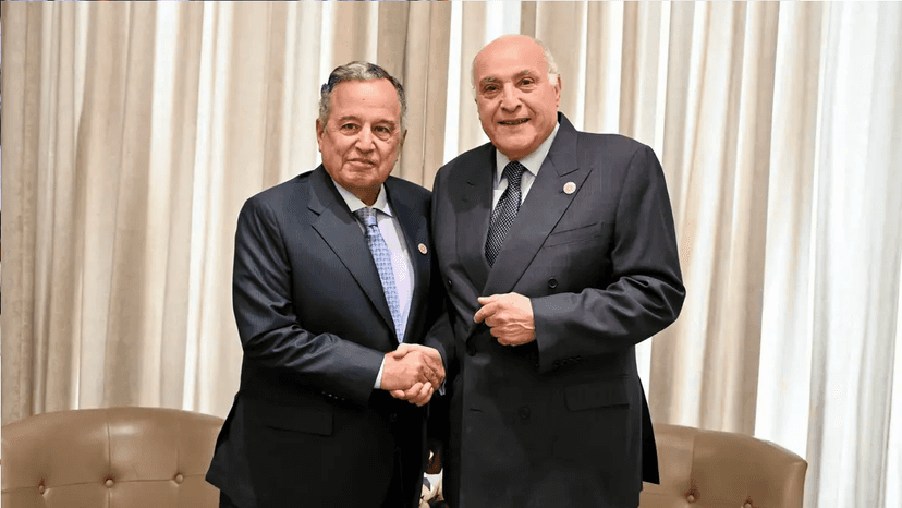 Le ministre d'Etat, ministre des Affaires étrangères, de la Communauté nationale à l'étranger et des Affaires africaines, M. Ahmed Attaf s'entretient à Amman avec le SG de la Ligue des Etats arabes